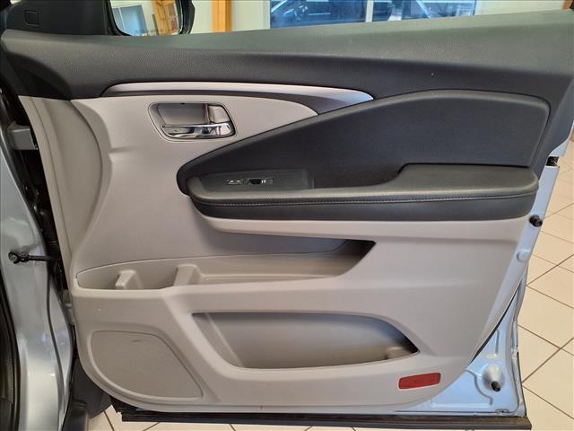 used 2022 Honda Pilot car, priced at $27,800