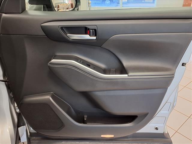 used 2023 Toyota Highlander car, priced at $34,651