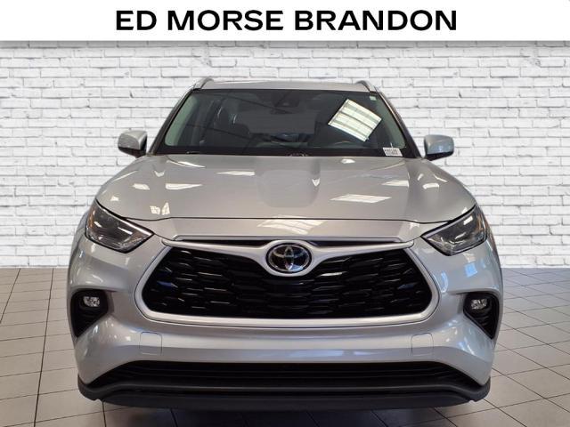 used 2023 Toyota Highlander car, priced at $34,651
