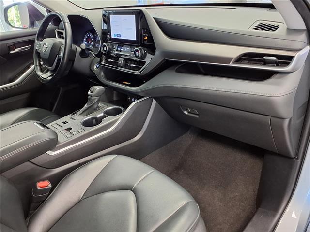 used 2023 Toyota Highlander car, priced at $34,651