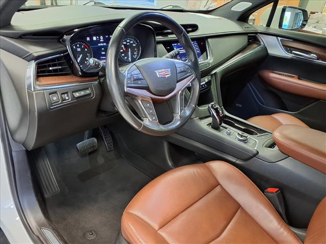 used 2021 Cadillac XT5 car, priced at $30,732