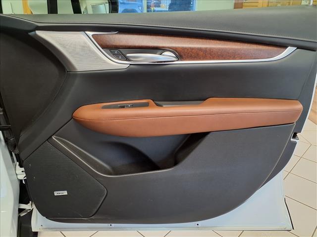 used 2021 Cadillac XT5 car, priced at $30,732