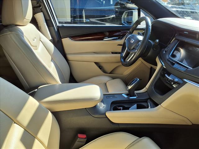 used 2017 Cadillac XT5 car, priced at $17,173