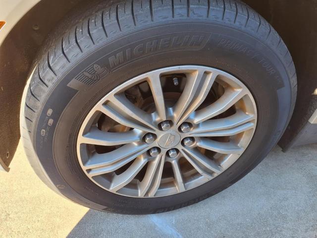 used 2017 Cadillac XT5 car, priced at $17,173