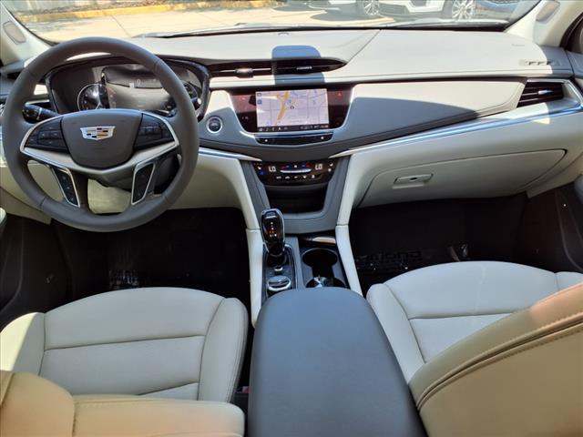 used 2024 Cadillac XT5 car, priced at $38,491