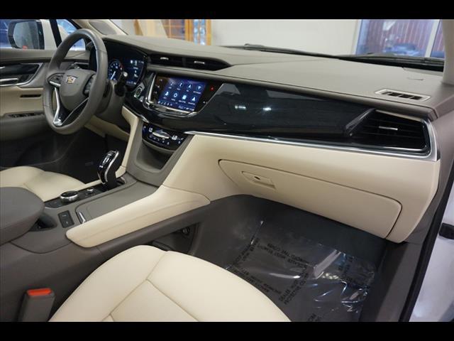 used 2024 Cadillac XT6 car, priced at $51,949