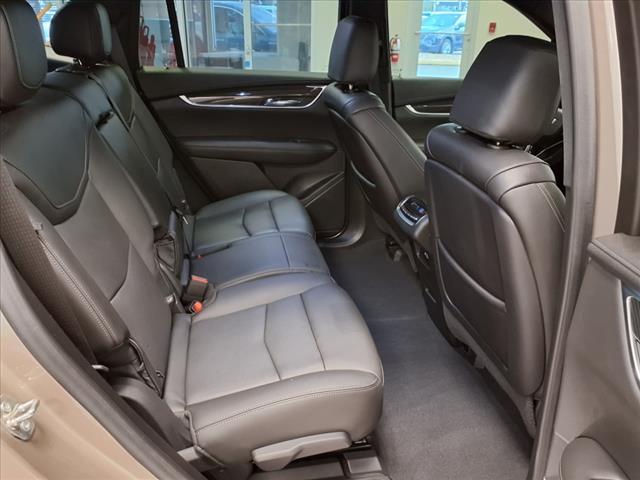 used 2022 Cadillac XT6 car, priced at $38,534