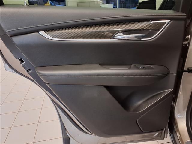 used 2022 Cadillac XT6 car, priced at $38,534