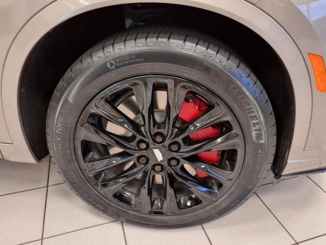 used 2022 Cadillac XT6 car, priced at $38,534