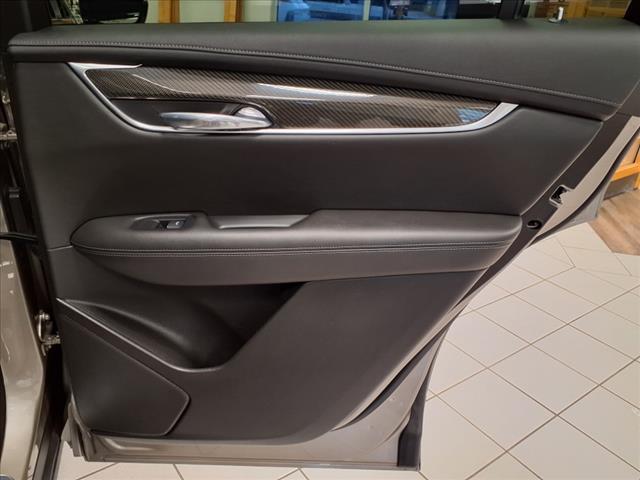 used 2022 Cadillac XT6 car, priced at $38,534