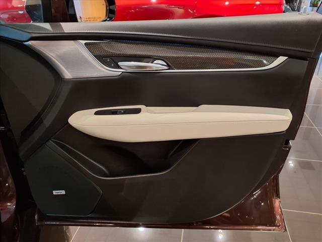 used 2022 Cadillac XT5 car, priced at $41,840