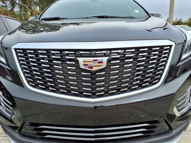 used 2022 Cadillac XT5 car, priced at $36,670