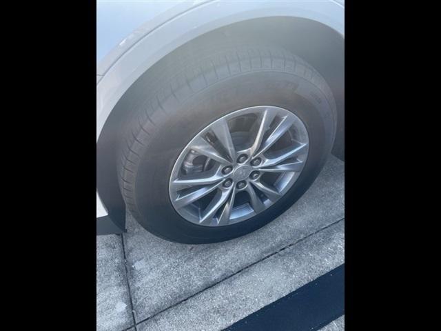 used 2023 Cadillac XT5 car, priced at $34,491