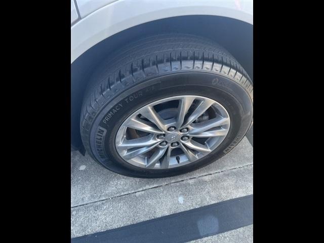 used 2023 Cadillac XT5 car, priced at $34,491