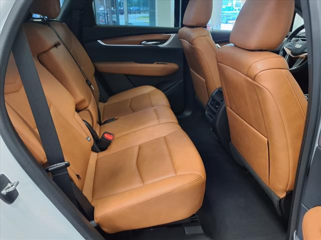 used 2023 Cadillac XT5 car, priced at $33,972