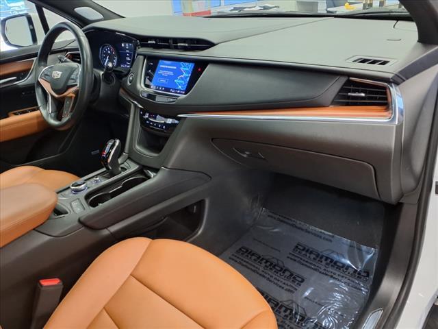 used 2023 Cadillac XT5 car, priced at $33,972