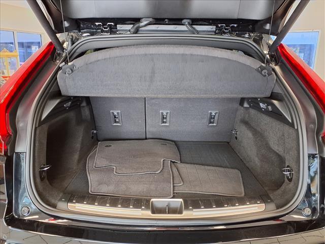 used 2025 Cadillac XT4 car, priced at $41,898