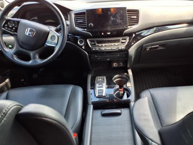 used 2022 Honda Pilot car, priced at $28,625