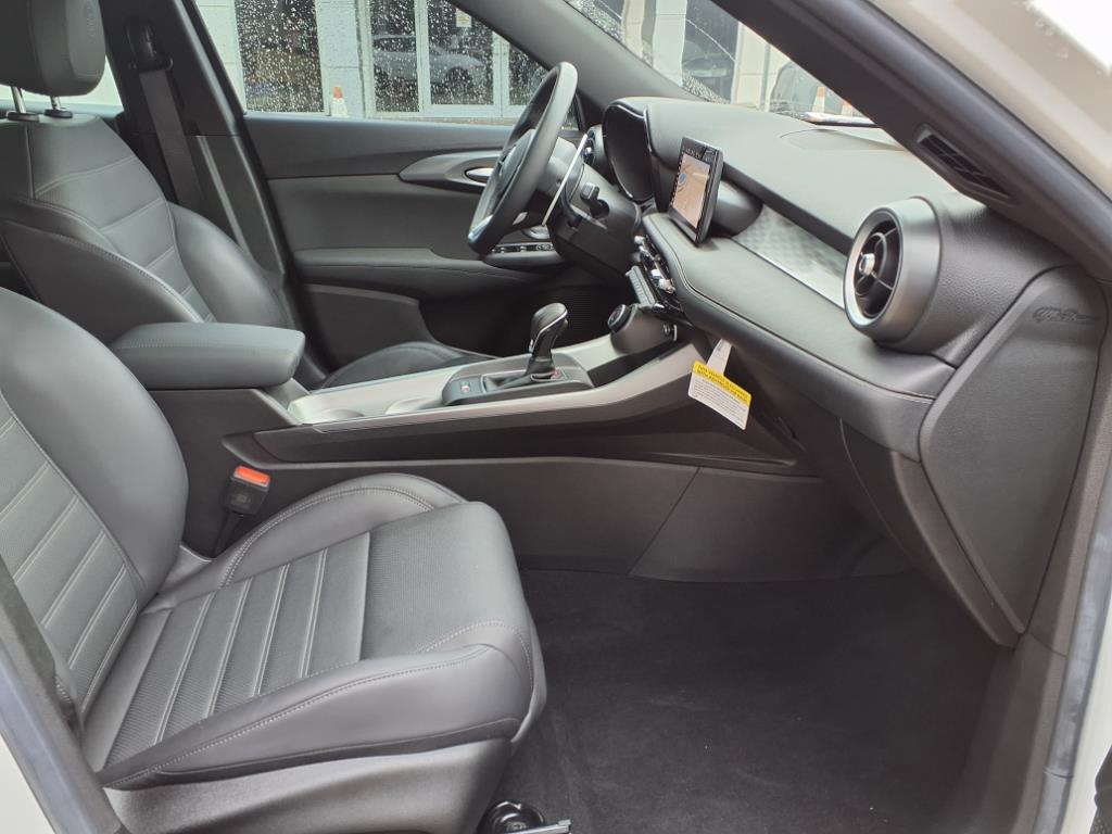 new 2024 Alfa Romeo Tonale car, priced at $47,526