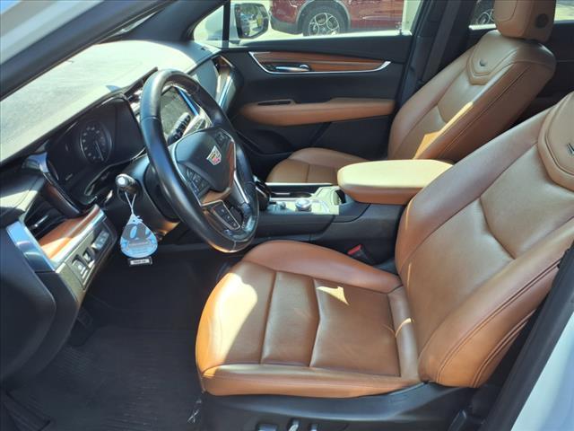 used 2022 Cadillac XT5 car, priced at $30,500