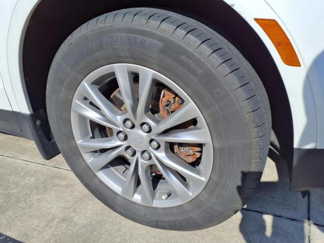 used 2022 Cadillac XT5 car, priced at $30,500