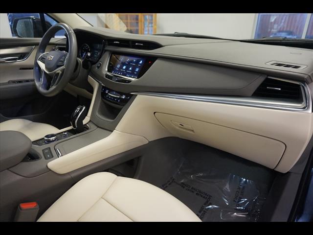 used 2021 Cadillac XT5 car, priced at $32,897