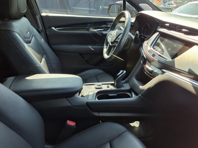 used 2022 Cadillac XT5 car, priced at $30,057