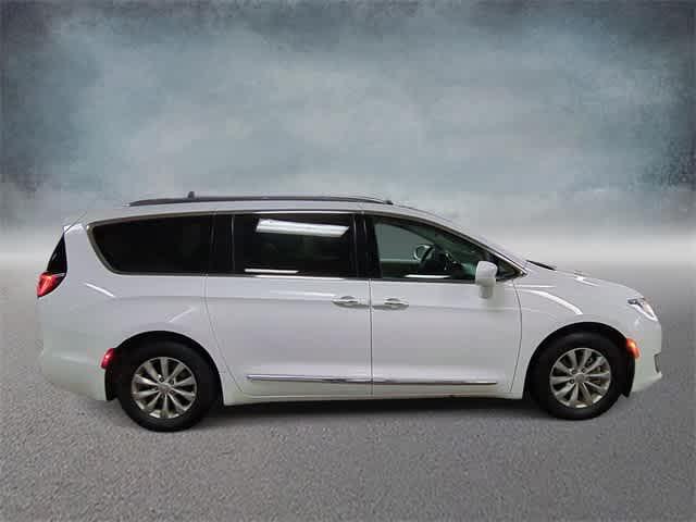 used 2018 Chrysler Pacifica car, priced at $11,642