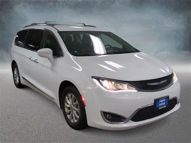 used 2018 Chrysler Pacifica car, priced at $11,642