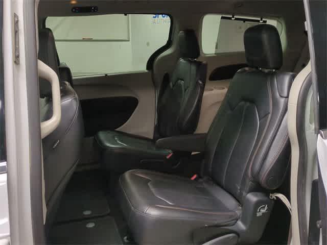 used 2018 Chrysler Pacifica car, priced at $11,642