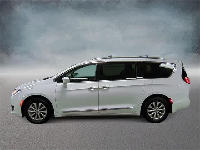 used 2018 Chrysler Pacifica car, priced at $11,642