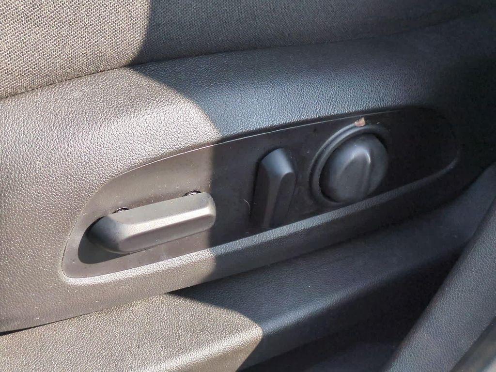 used 2021 Chevrolet Equinox car, priced at $17,997
