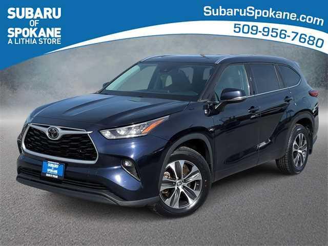 used 2020 Toyota Highlander car, priced at $27,199