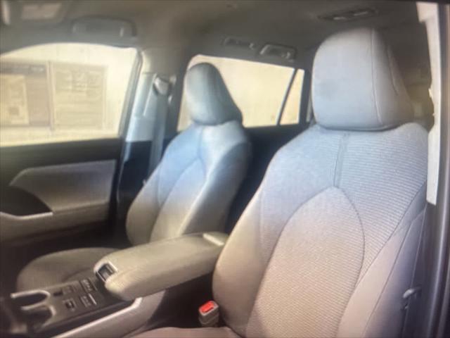 used 2021 Toyota Highlander car, priced at $26,299