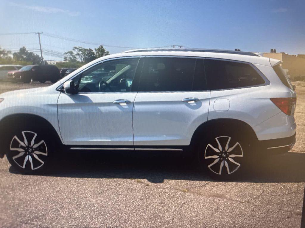 used 2021 Honda Pilot car, priced at $31,495