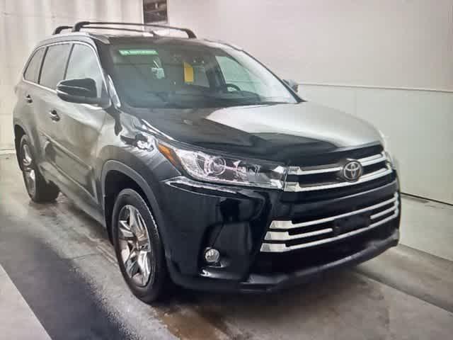 used 2018 Toyota Highlander car, priced at $26,460