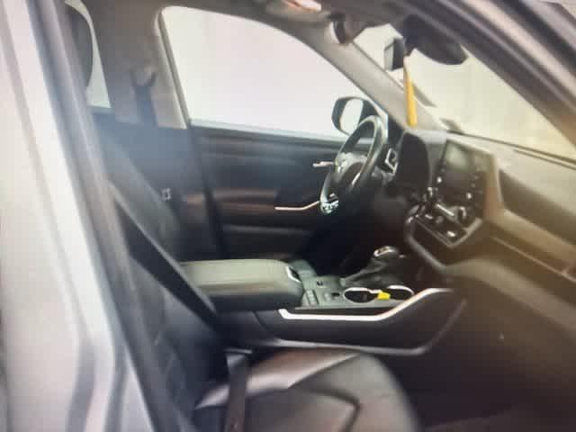 used 2021 Toyota Highlander Hybrid car, priced at $38,995