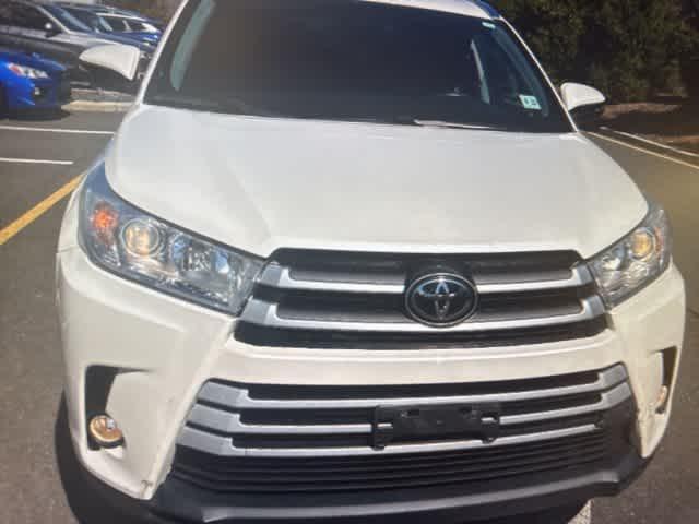 used 2018 Toyota Highlander car, priced at $25,600