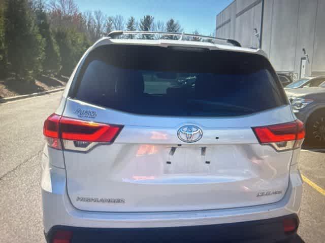 used 2018 Toyota Highlander car, priced at $25,600