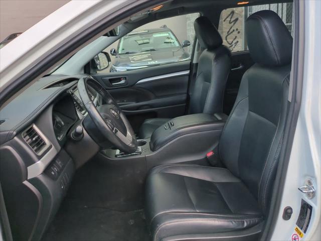 used 2018 Toyota Highlander car, priced at $24,249