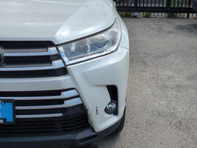 used 2018 Toyota Highlander car, priced at $24,249