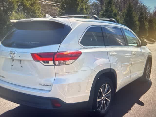 used 2018 Toyota Highlander car, priced at $25,600