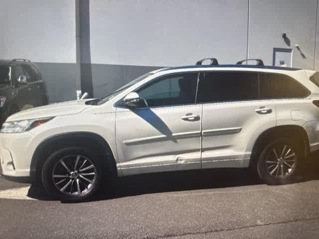 used 2018 Toyota Highlander car, priced at $25,600