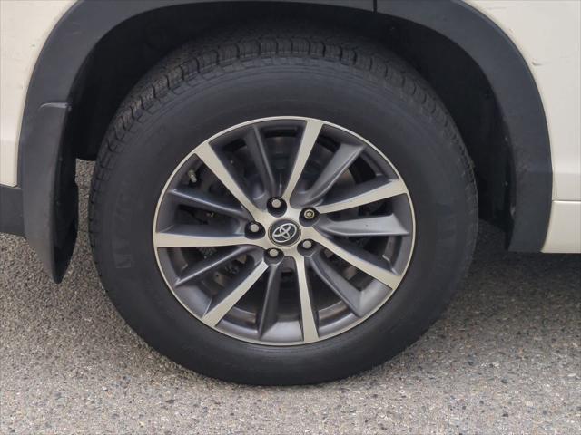 used 2018 Toyota Highlander car, priced at $24,249