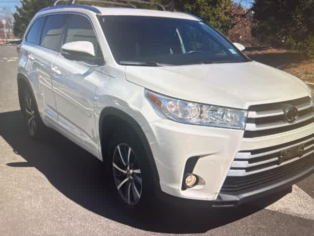 used 2018 Toyota Highlander car, priced at $25,600