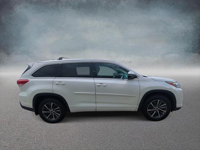 used 2018 Toyota Highlander car, priced at $24,249