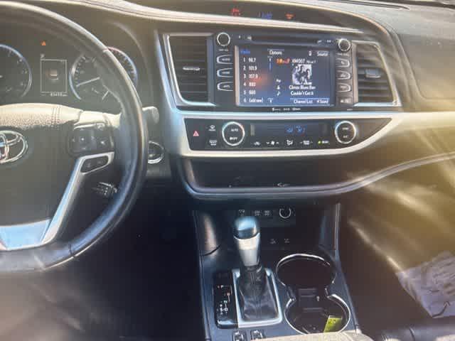 used 2018 Toyota Highlander car, priced at $25,600