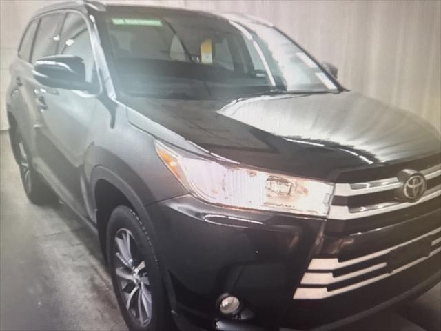 used 2019 Toyota Highlander car, priced at $25,420