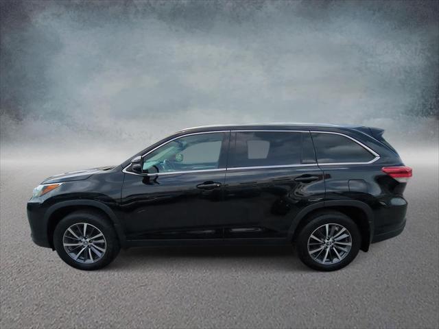used 2019 Toyota Highlander car, priced at $24,399