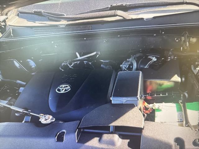 used 2019 Toyota Highlander car, priced at $25,420